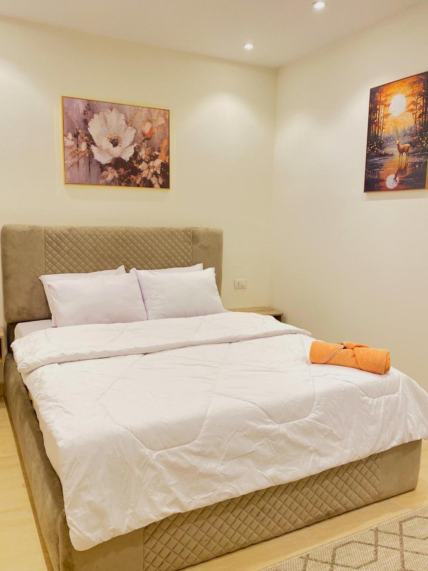 Seven Pyramids Panoramic View Inn Kafret el-Gabal Екстериор снимка
