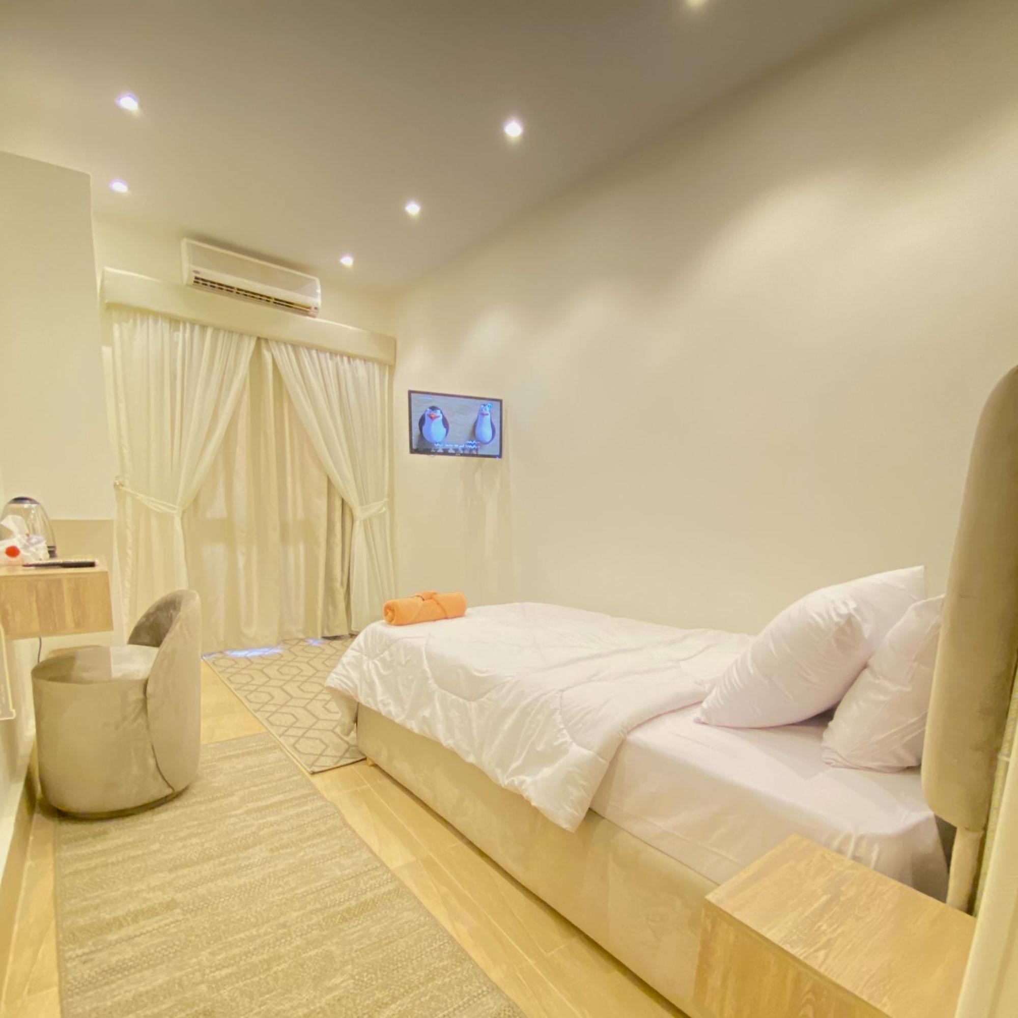 Seven Pyramids Panoramic View Inn Kafret el-Gabal Екстериор снимка