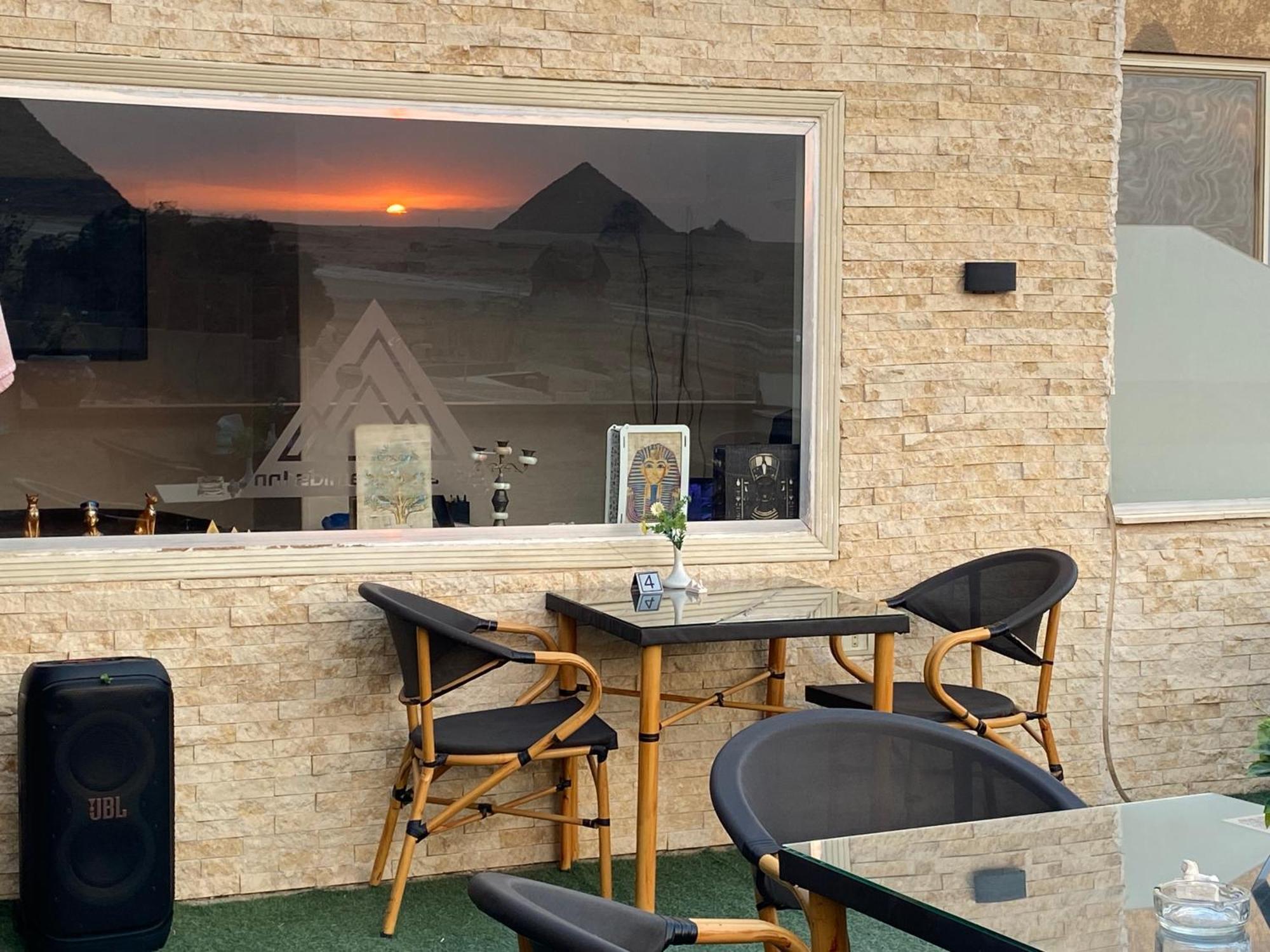 Seven Pyramids Panoramic View Inn Kafret el-Gabal Екстериор снимка